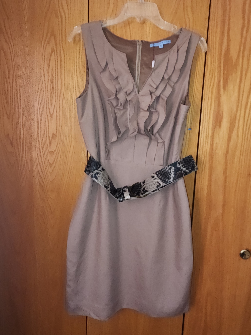 ANTONIO MELANI Ruffle Front Sleeveless Dress w/ Snake-Print Belt $60 EUC